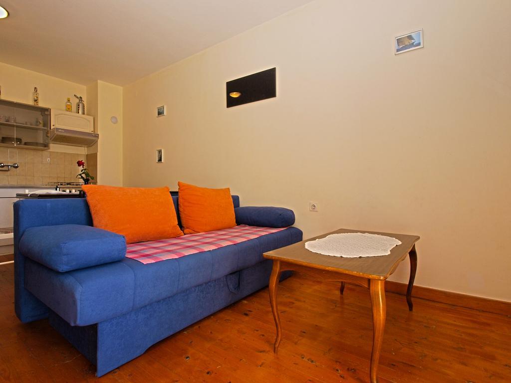 Apartments Antica Pula Exterior photo