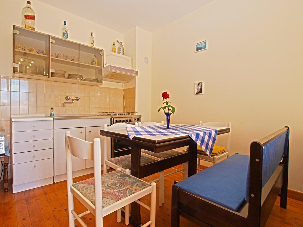 Apartments Antica Pula Exterior photo