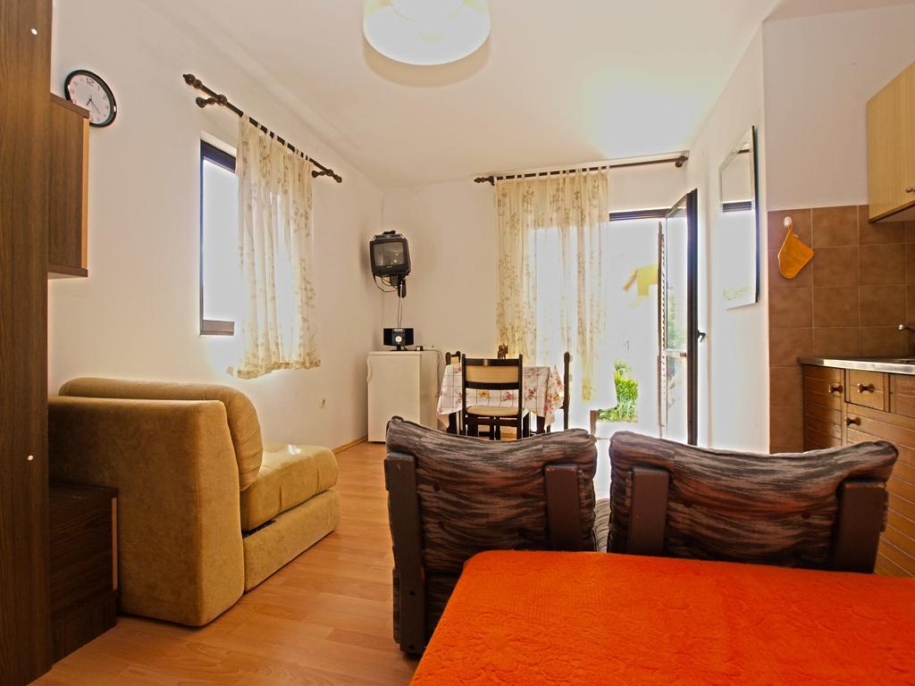 Apartments Antica Pula Exterior photo