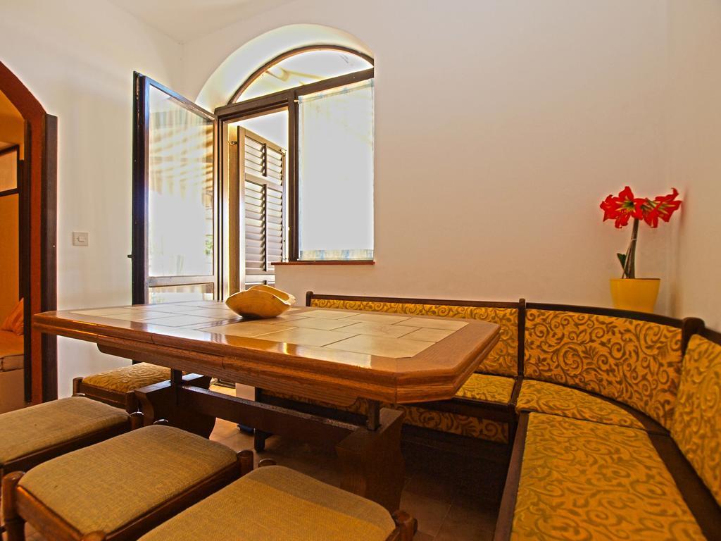 Apartments Antica Pula Exterior photo
