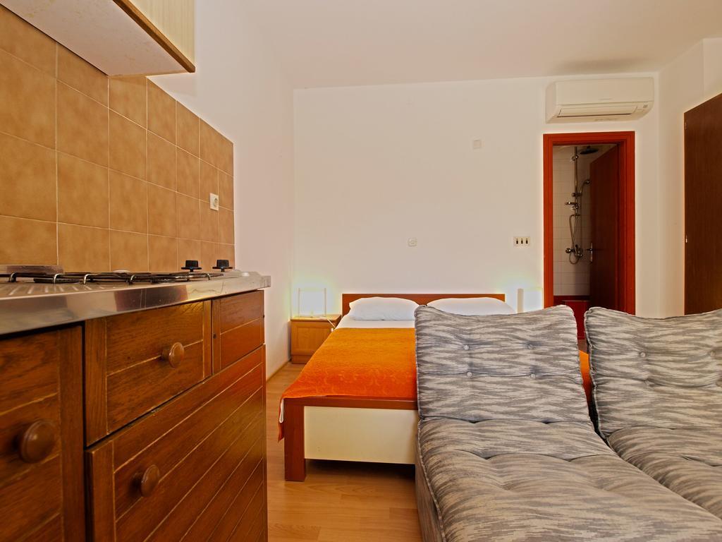 Apartments Antica Pula Exterior photo