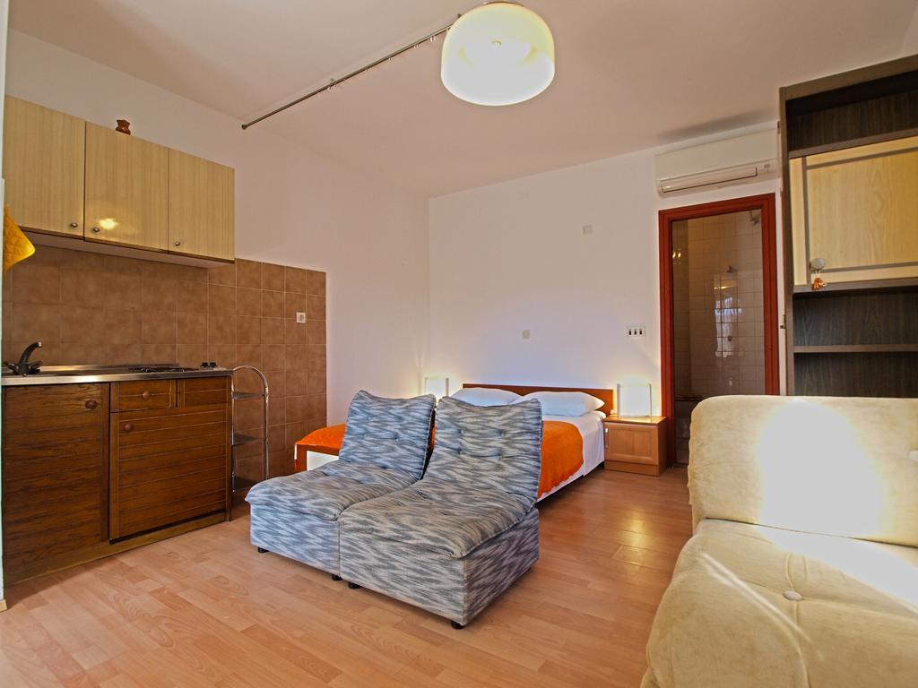 Apartments Antica Pula Exterior photo