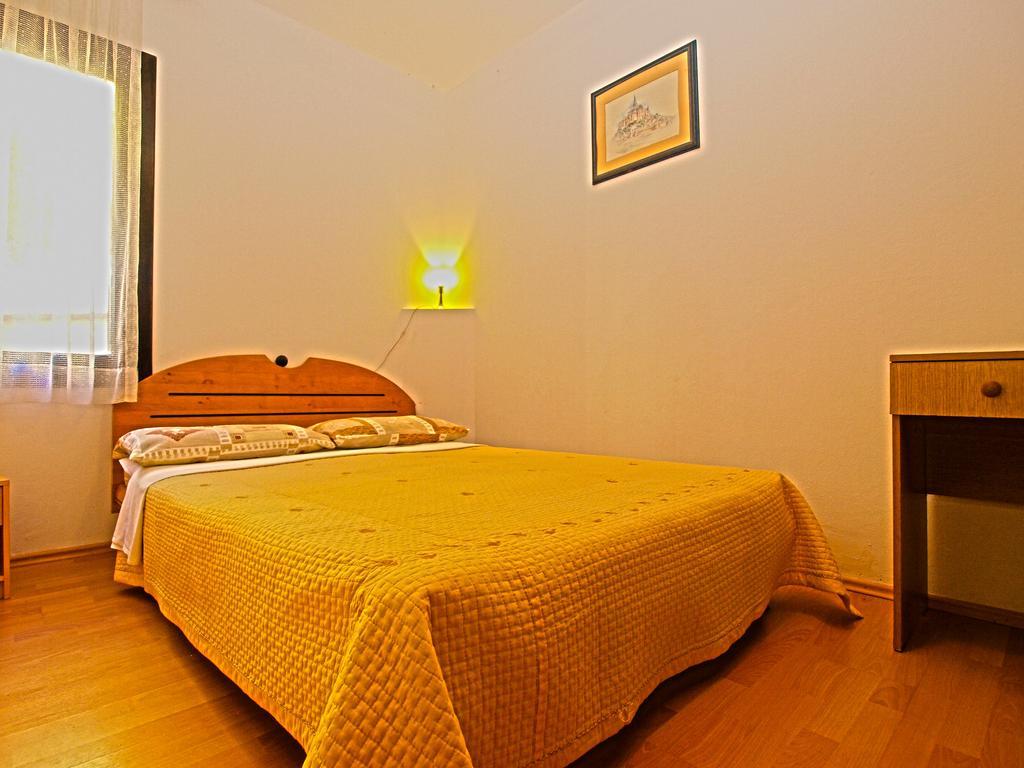Apartments Antica Pula Exterior photo
