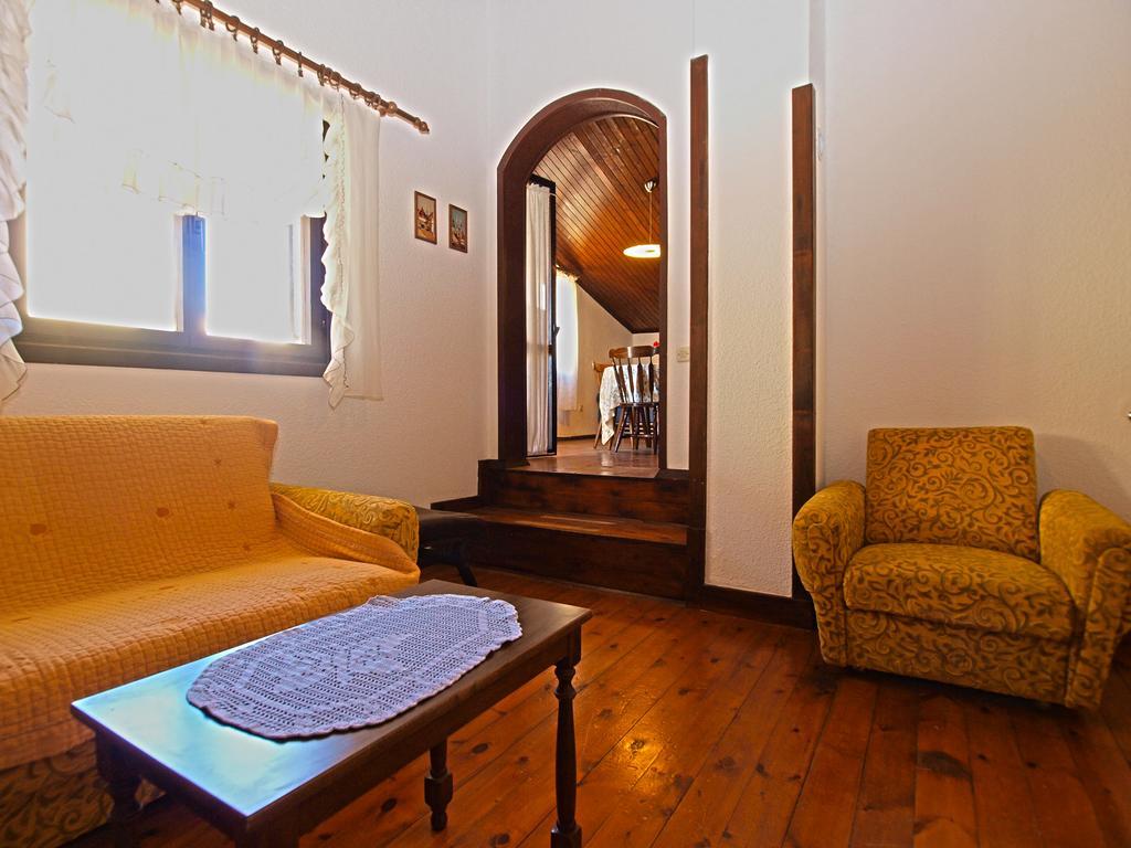 Apartments Antica Pula Exterior photo