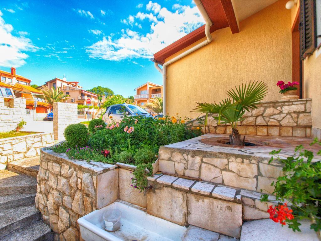 Apartments Antica Pula Exterior photo