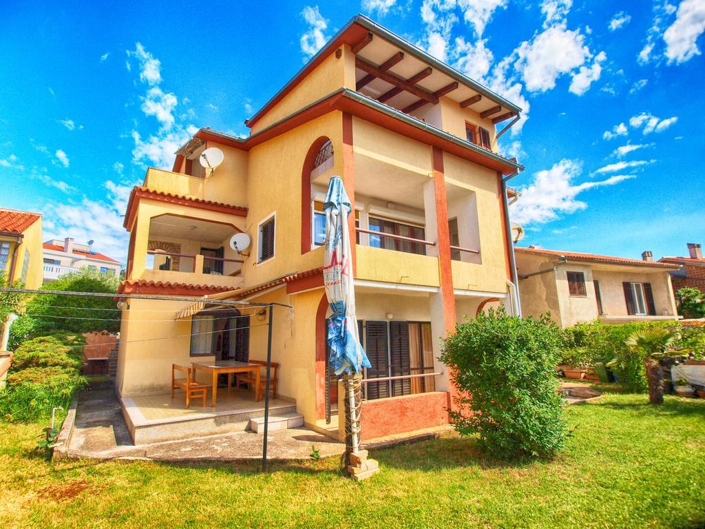 Apartments Antica Pula Exterior photo